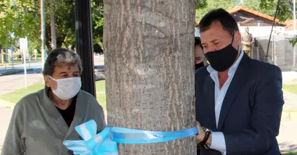 24 de Marzo: Raimundo encabezó un acto en el Bosquecillo de la Memoria