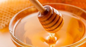 La ANMAT prohibió la comercialización de miel y aceite de oliva