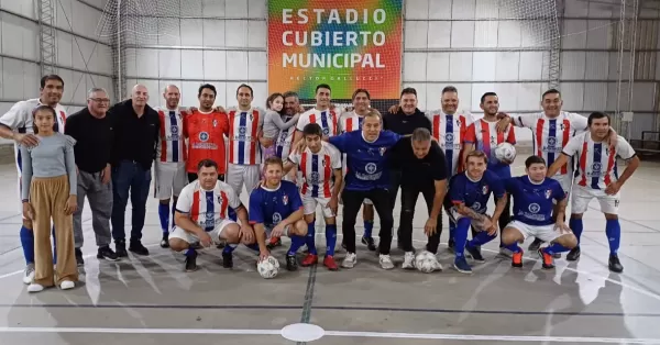 La Escuelita de Fútbol de San Lorenzo vuelve a jugar este jueves como local en busca de la cima del torneo