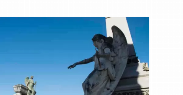 Nueva visita guiada en el Cementerio El Salvador de Rosario en el marco del aniversario de la ciudad 