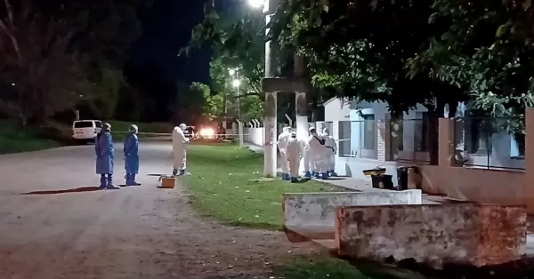Femicidio en Tucumán: la ahorcó con el elástico del pantalón y colgó su cuerpo en la reja de una escuela
