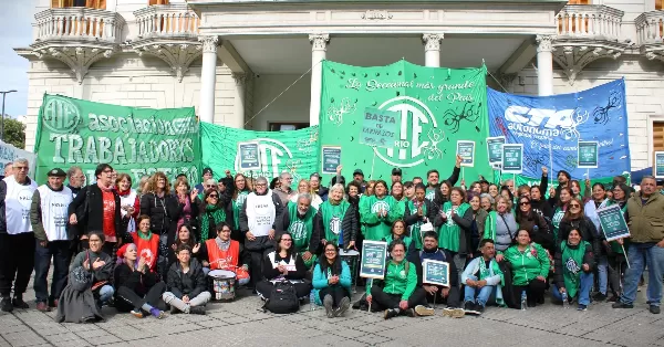 Con duras críticas a Pullaro, ATE Rosario lanzó un petitorio contra la mercantilización de la salud en el IAPOS