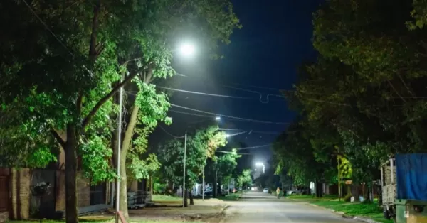 San Lorenzo: tres nuevos barrios quedaron iluminados al 100% con luces led