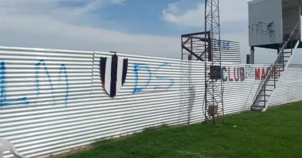 Denuncian pintadas y vandalismo en el club Maciel de cara al clásico