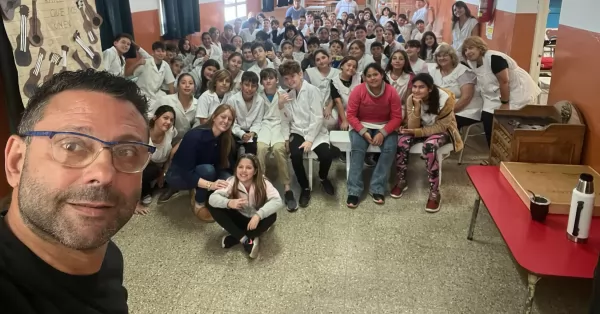 Sebastián Mascherano brindó charlas sobre adicciones a alumnos de escuelas de San Jerónimo Sud