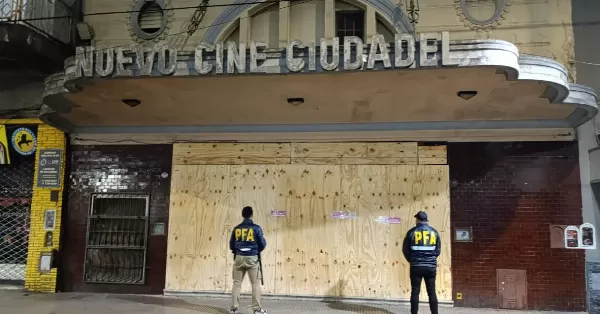 Seis mujeres trans fueron rescatadas de una red  de explotación sexual en un cine para adultos