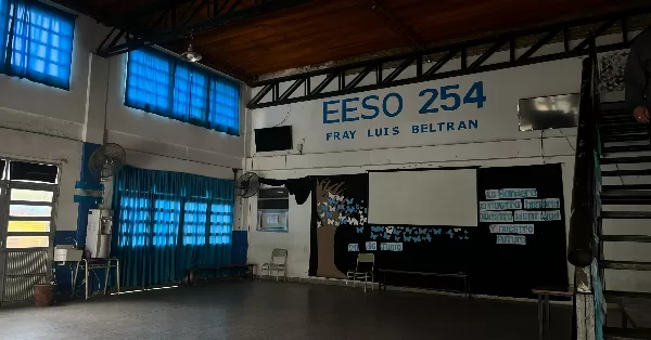 Un corte de luz afectó la jornada electoral en Capitán Bermúdez y Fray Luis Beltrán y fue provocado por un gato