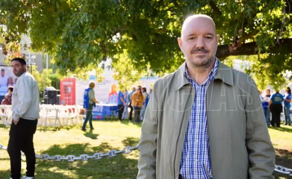 Carpa Blanca en San Lorenzo: “El gobierno tomó la decisión de ajustar a los docentes” 