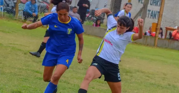 Fútbol femenino: a falta de tres fechas, Barrio Vila y Santa Catalina clasificaron a la copa de oro   