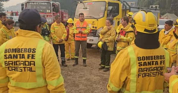 Cuarenta brigadistas santafesinos se sumaron al combate de los incendios en la Patagonia