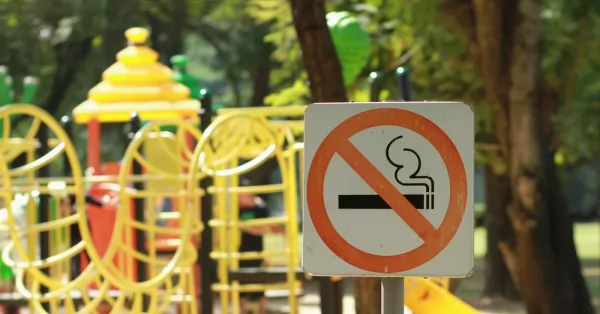La ciudad de Mendoza prohíbió fumar en sus espacios públicos