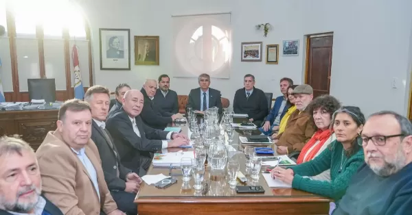 Paritarias Santa Fe: la Provincia no formalizó ninguna propuesta a estatales y sigue dilatando la discusión salarial