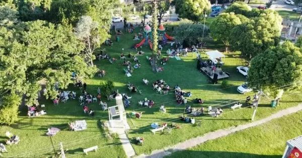 Ricardone: Nuevas veredas y juegos en la plaza San Martín