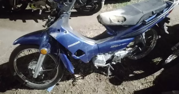Circulaban en una moto con pedido de secuestro y fueron detenidos en San Lorenzo