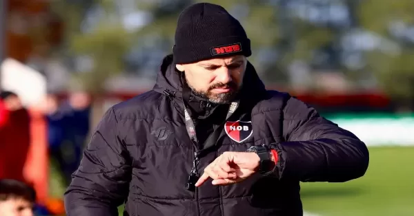 Newells cayó en el amistoso de pretemporada y dejó dudas en el cuerpo técnico 