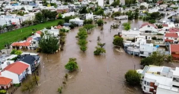 Bahía Blanca: el temporal ya dejó 15 muertos y sigue la búsqueda de desaparecidos