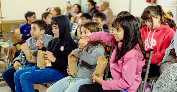 Este sábado vuelve el Cine Móvil en barrio 2 de Abril de San Lorenzo