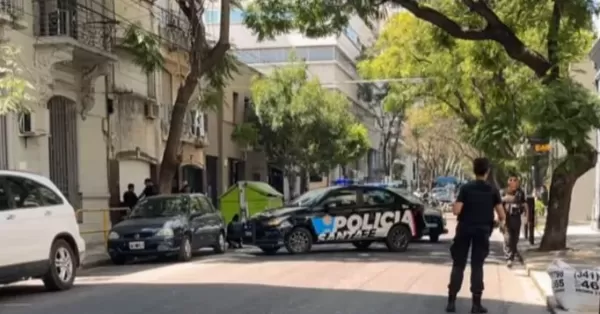 Un hombre se descompensó por el calor y murió en las calles de Rosario