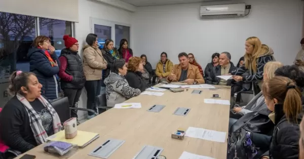 FAE: San Lorenzo entregó $90 millones a escuelas de la ciudad