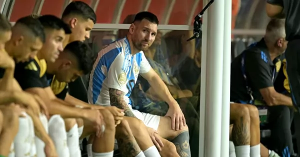 Lionel Messi sufrió una lesión ligamentaria en el tobillo derecho 