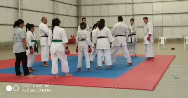 Sanlorencinos se destacaron en un torneo de Karate en Rosario