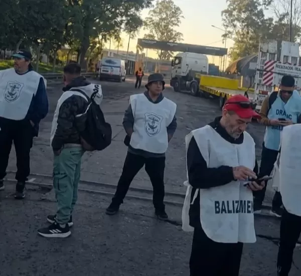 Dragado y Balizamiento denuncia "robos sistemáticos" y bloquea el ingreso al puerto de Rosario