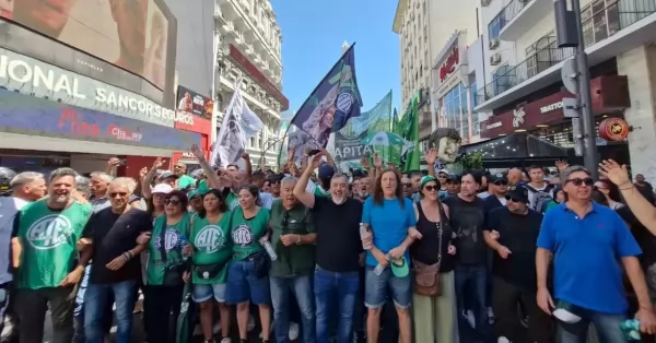 ATE se movilizó a la sede central del PAMI y al Ministerio de Capital Humano 