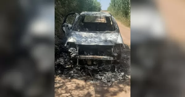 Hallaron incendiado en Serodino un auto que había sido robado en Puerto San Martín