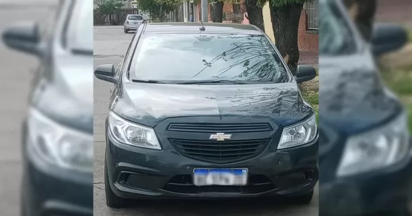 Robaron un auto en Rosario y lo abandonaron en San Lorenzo