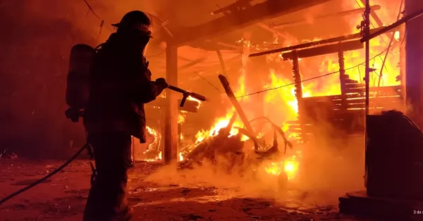 Un incendio consumió por completo una vivienda de San Lorenzo