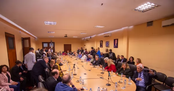 La CGT recibió a senadores de Unión por la Patria antes de su visita a la Casa Rosada 