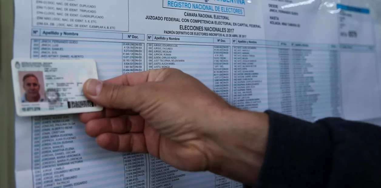 Por las elecciones, el Registro Civil abrirá el fin de semana para retirar los DNI sin entregar