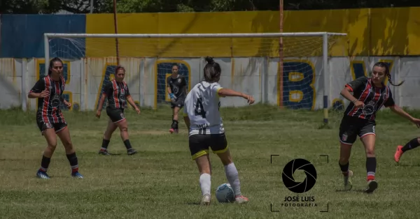 Fútbol femenino: esta noche se jugarán los octavos de final de la Liga Sanlorencina