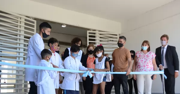 Mariano Cominelli inauguró la ampliación de la escuela 1014