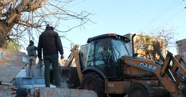 Derribaron un búnker de drogas en Rosario que estaba vinculado con tres asesinatos 