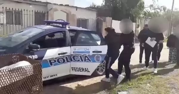 Caminaba “tranquila” por la calle y tenía pedido de captura por vender drogas: fue detenida