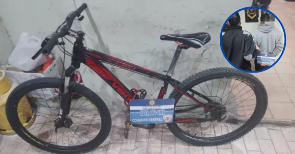 San Lorenzo: le robaron la bicicleta y los policías “lo invitaron” a subir al móvil para buscar al ladrón
