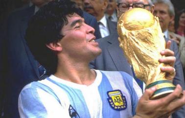 Apareció un video inédito con jugadas de Maradona 