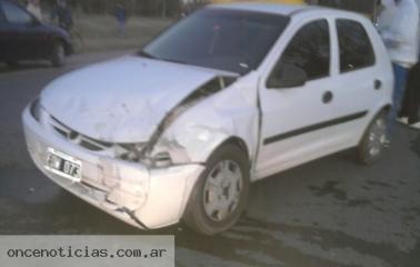 Choque de dos autos en Fray Luis Beltrán