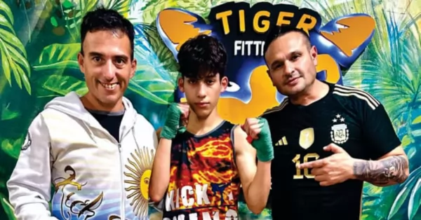 Aníbal Barreto y su hijo representarán a Puerto San Martín en el Mundial de Kickboxing en España