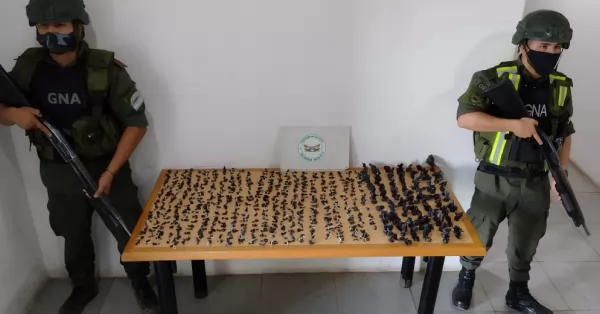Gendarmería detuvo a un rosarino con 558 dosis de estupefacientes en la mochila