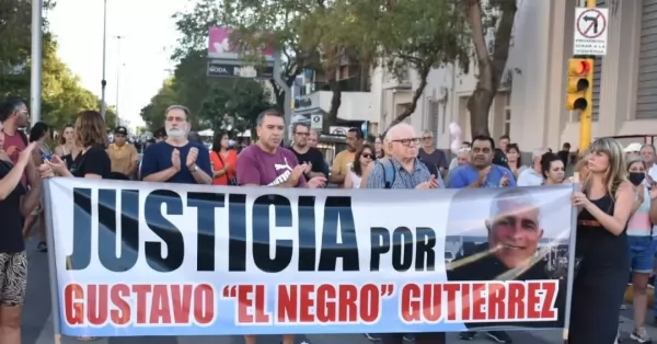Cientos de personas se manifestaron pidiendo justicia por el crimen de Gustavo Gutiérrez