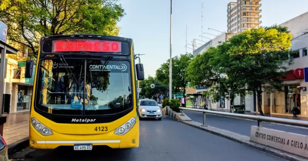 Murió el colectivero atacado a balazos el jueves en Rosario y continúa el paro de transporte 