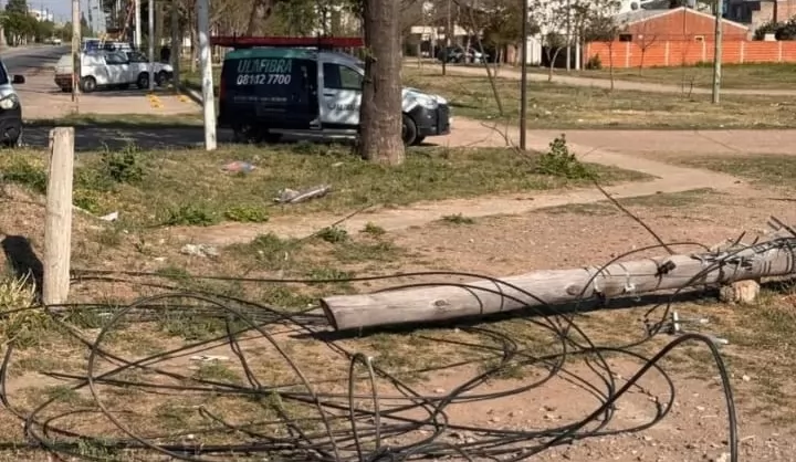 Un tren enganchó cables y dejó sin internet a usuarios de Baigorria, Bermúdez y Beltrán 