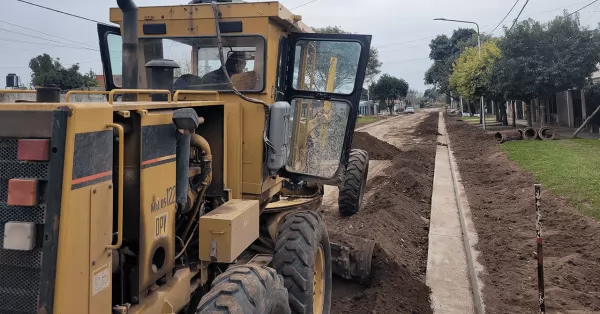 San Lorenzo: vecinos de barrio Mitre ven los cambios del cordón cuneta y eliminación zanjas