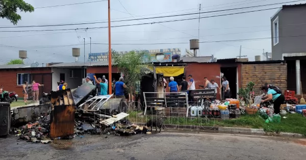 Puerto San Martín: Piden colaboración para la familia que perdió todo en un incendio