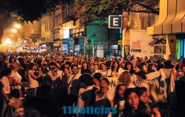 Multitudinaria marcha de Mujeres en el marco del 31º Encuentro en Rosario