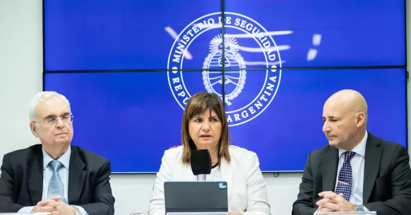 Bullrich presentó el nuevo reglamento para las Fuerzas Federales de Seguridad con el foco puesto en Rosario