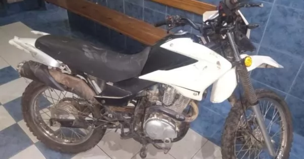 Encontraron en San Lorenzo una moto que había sido robada en Capitán Bermúdez
