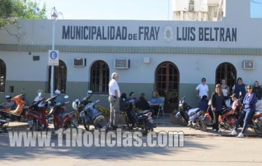 Paro de trabajadores municipales en Fray Luis Beltrán